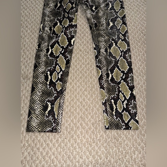COMMANDO  Perfect Control Leggings snake print SIZE: MEDIUM - Picture 5 of 9